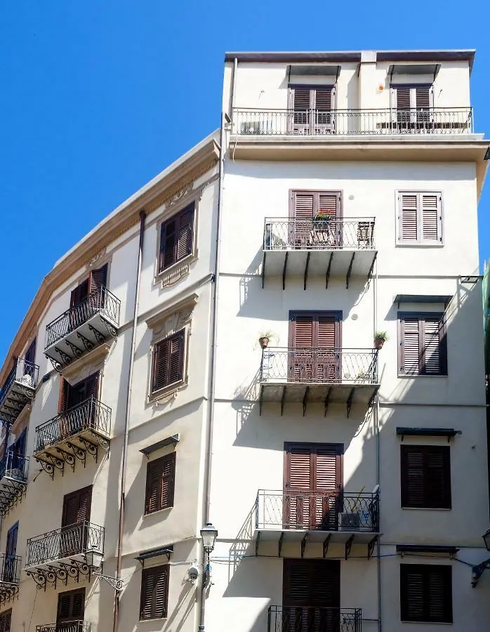 Capo House Daire Palermo 0*,